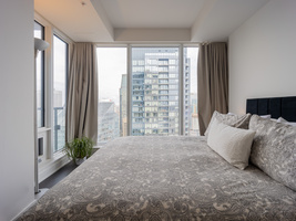 Luxurious 2Beds 2Baths in Downtown
 thumbnail 1
