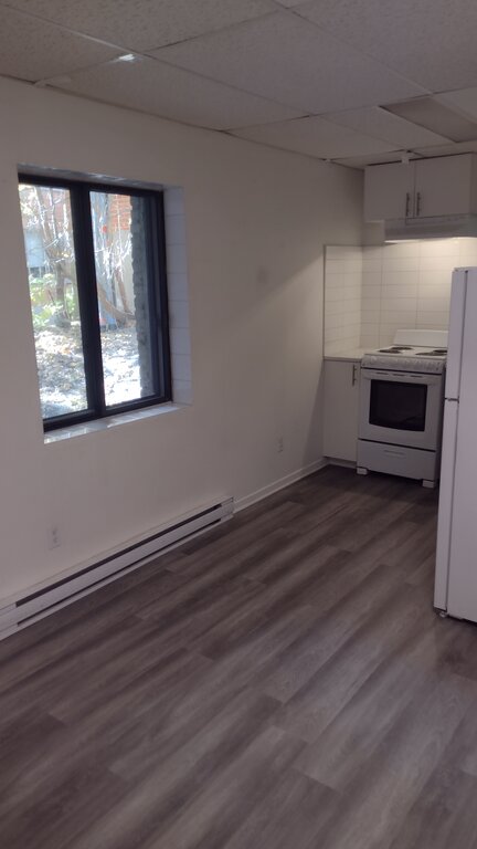 Appartement 
                1½- 5760 Decelles, Côte-des-Neiges/Notre-Dame-de-Grâce (Montréal)
