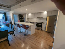 Downtown-Superb 2 1/2 Condo ALL INCLUDED
 thumbnail 0