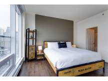 2 Bedrooms  - 360 René-Lévesque Blvd W, Montréal
 thumbnail 27
