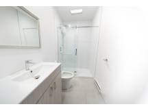 2 Bedroom  2 Bath - 2805 Bates, Montréal
 thumbnail 12