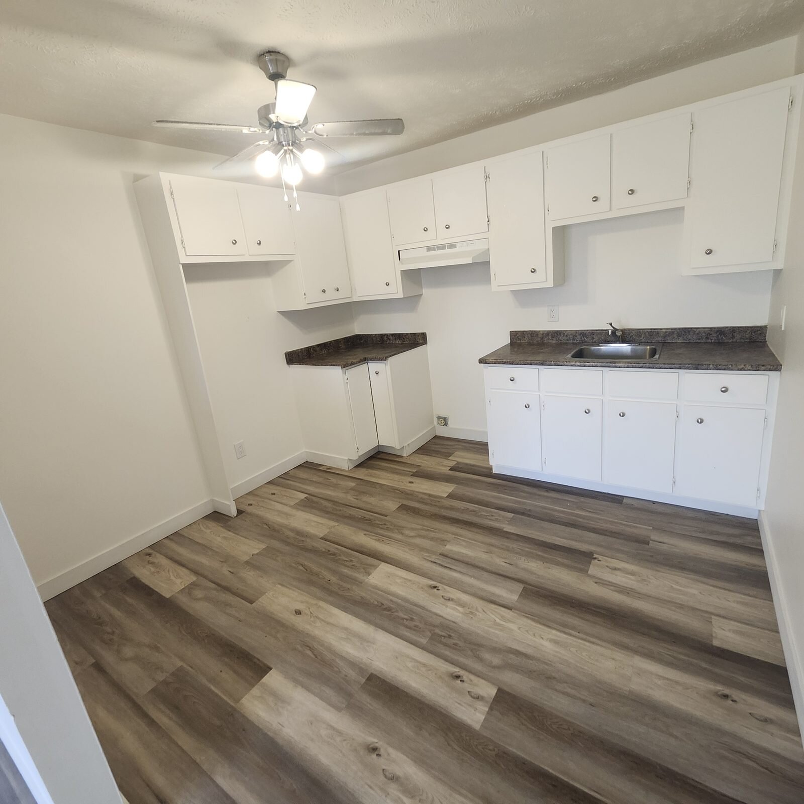Appartement 
                3½- 1580 Rue de Dorval, Les Nations (Sherbrooke)
