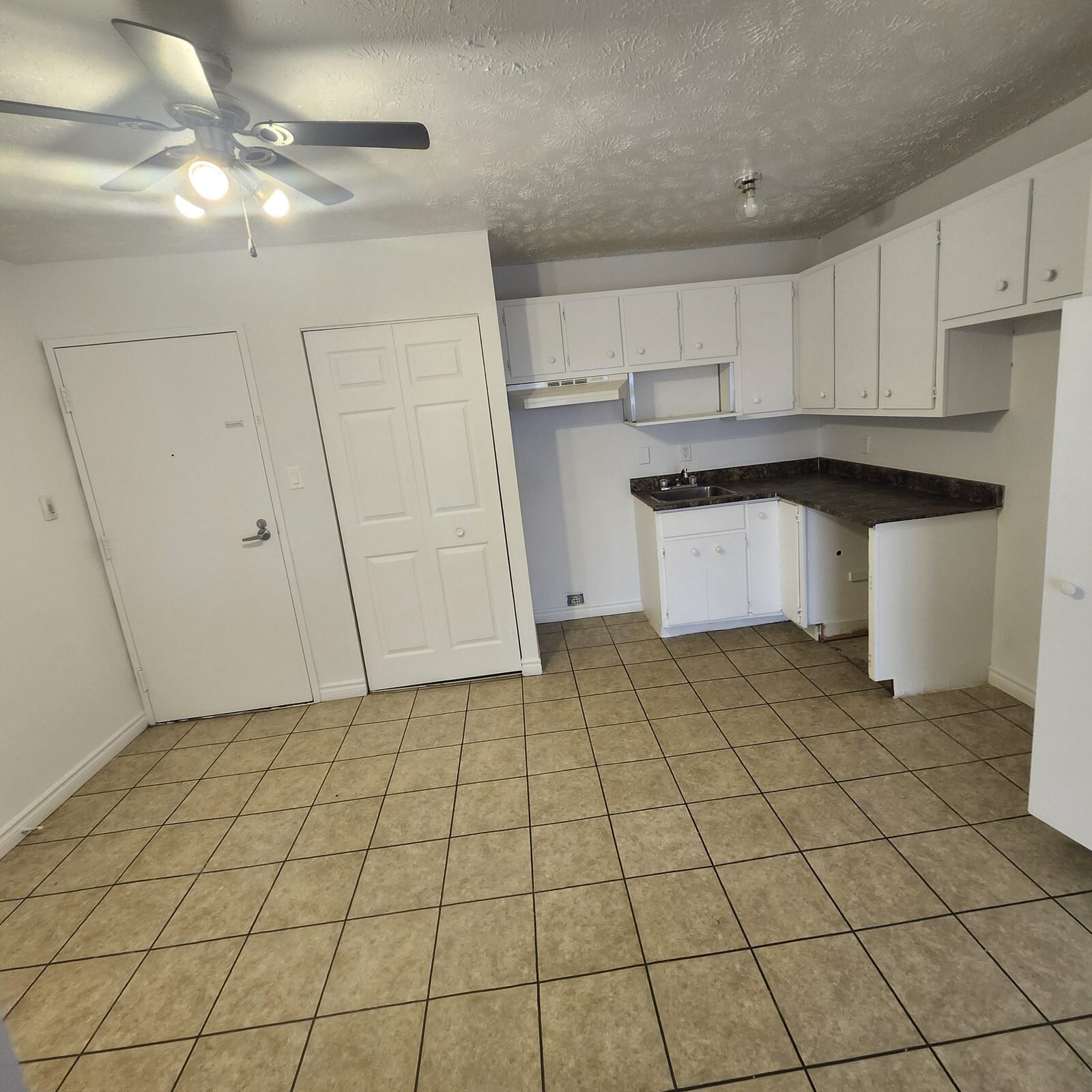 Appartement 
                4½- 1580 Rue de Dorval, Les Nations (Sherbrooke)