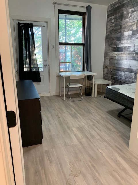 Chambre & Colocation   5½- 3332 ave lacombe, Côte-des-Neiges/Notre-Dame-de-Grâce (Montréal)