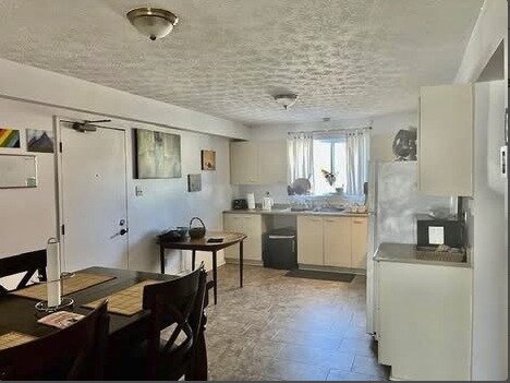 Chambre & Colocation 
                5½- 22, rue Connolly, Lennoxville (Sherbrooke)