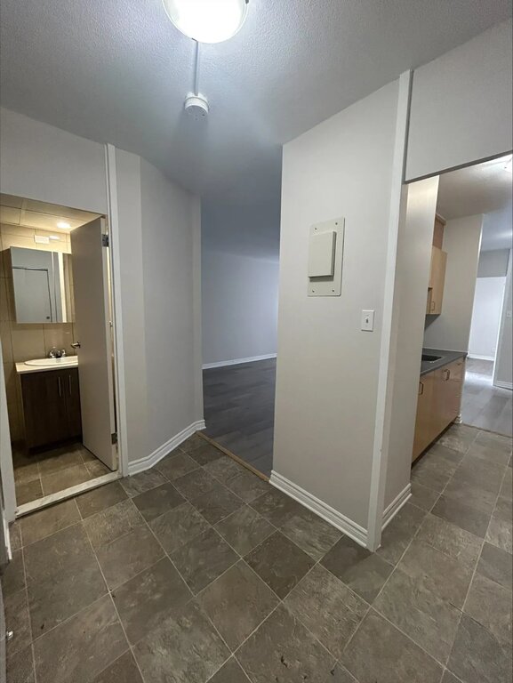 Appartement   3½- 7400, rue Sherbrooke Ouest, Côte-des-Neiges/Notre-Dame-de-Grâce (Montréal)