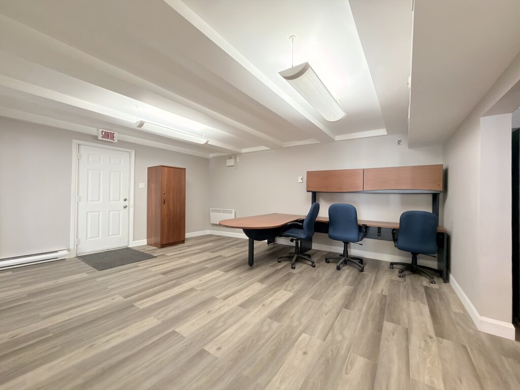 Bureau 
                5½- 38 Rue Carrier, Desjardins (Lévis)