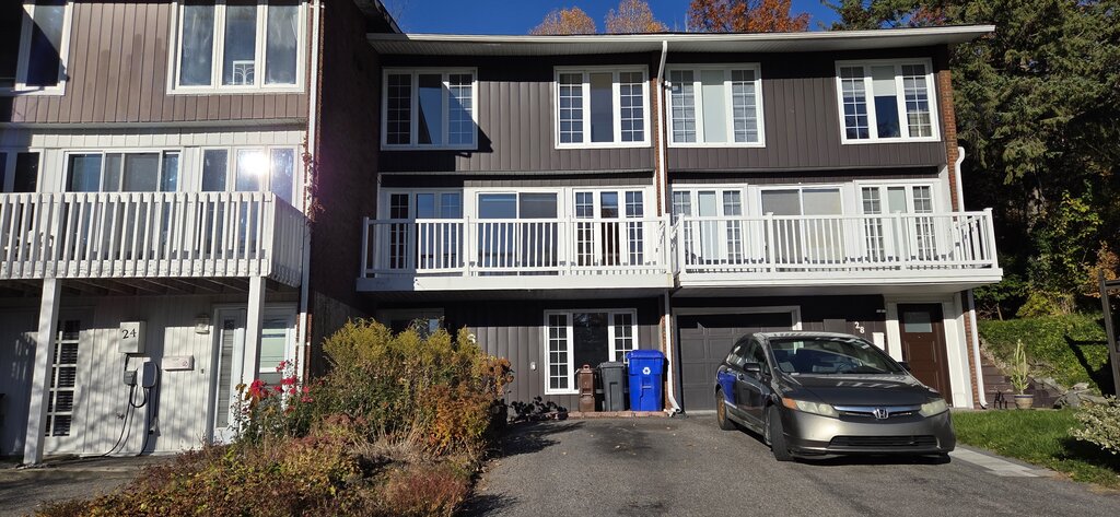 Maison   8½- 26 rue des Pyrénées, Hull (Gatineau)
