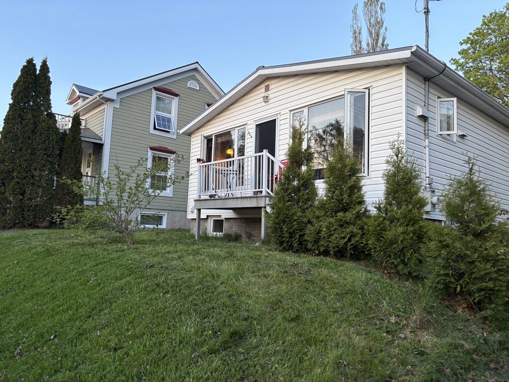 Maison   5½- 566, route du fleuve, Notre-Dame-du-Portage