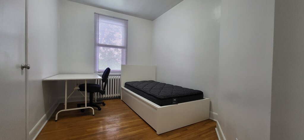Chambre & Colocation 
                4½- rue de villers Quebec, Sainte-Foy/Sillery/Cap-Rouge (Québec)