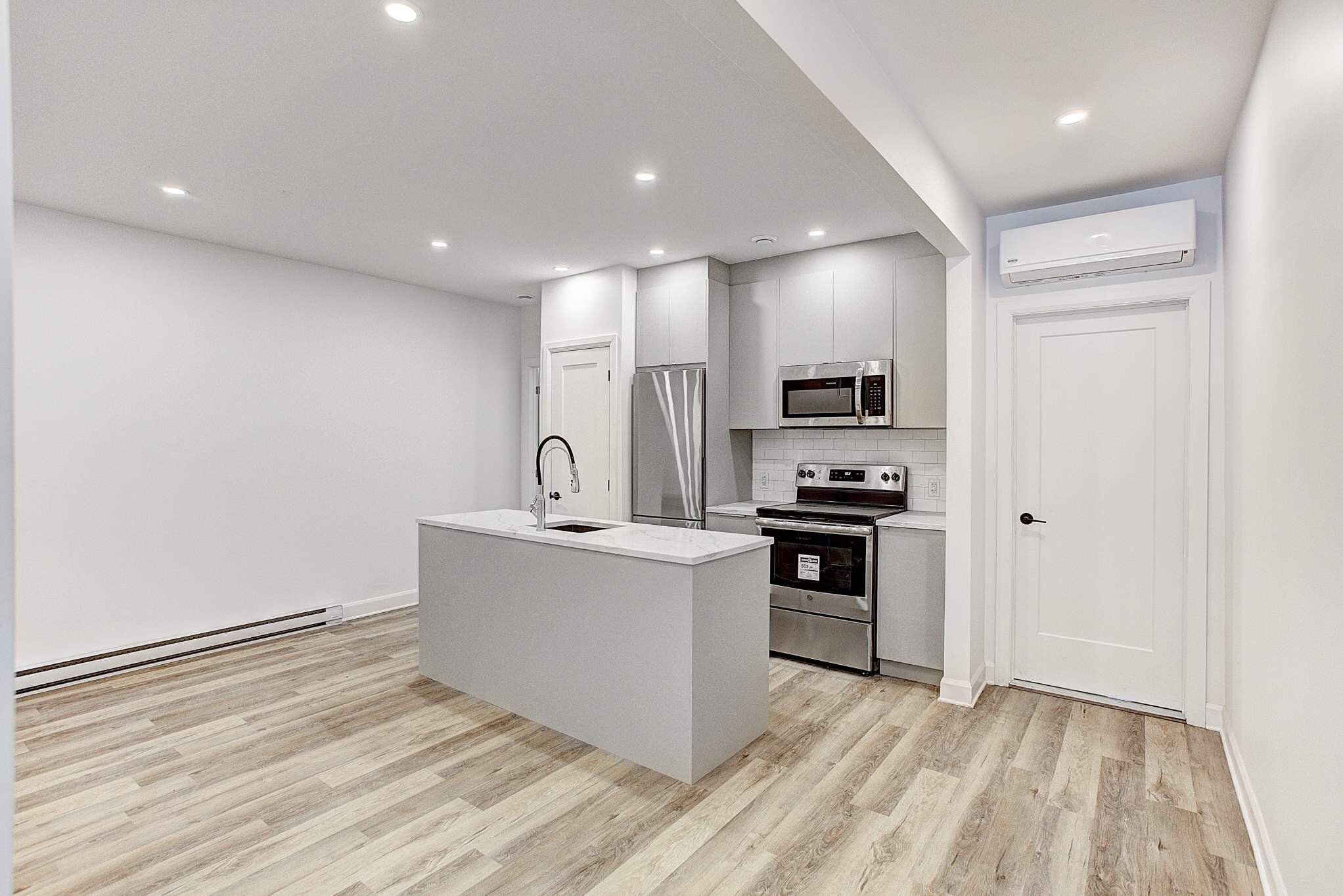 Appartement   4½- 2376 Rue Chapleau Montréal  , Ville-Marie (Centre-Ville, Vieux-Montréal)