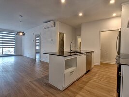 Appartement 5½ - 8968 Rue Airlie LaSalle  H8R 2A1 , Lachine (Montréal)