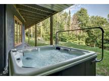 Stunning Log Chalet - Private Hot Tub/Pool Table
 thumbnail 1
