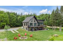 Magnificent Villa on Lac Poulin
 thumbnail 0