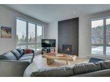 Mont Tremblant New Modern Home. HOT TUB! Relax....
 thumbnail 4