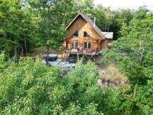 Beautiful log cabin, rustic and cosy
 thumbnail 0