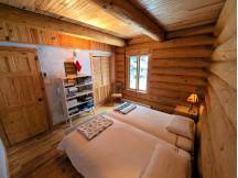 Beautiful log cabin, rustic and cosy
 thumbnail 11