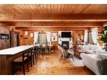 Laurentian wood cabin-king size suite-4 season spa
 thumbnail 8