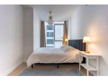 Luxurious 1bed 1bath downtown Montreal
 thumbnail 6