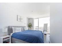 Luxurious 2 beds 2 baths in Downtown Montreal
 thumbnail 4