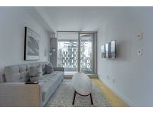 Luxurious 1bed 1bath downtown Montreal
 thumbnail 8