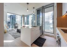 Luxurious 1bed 1bath downtown Montreal
 thumbnail 13