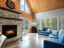 Lakeside Cottage with Spa & Fireplace
 thumbnail 5