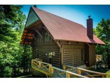 Log Cabin with Spa at Lake Superior | Trembling
 thumbnail 1