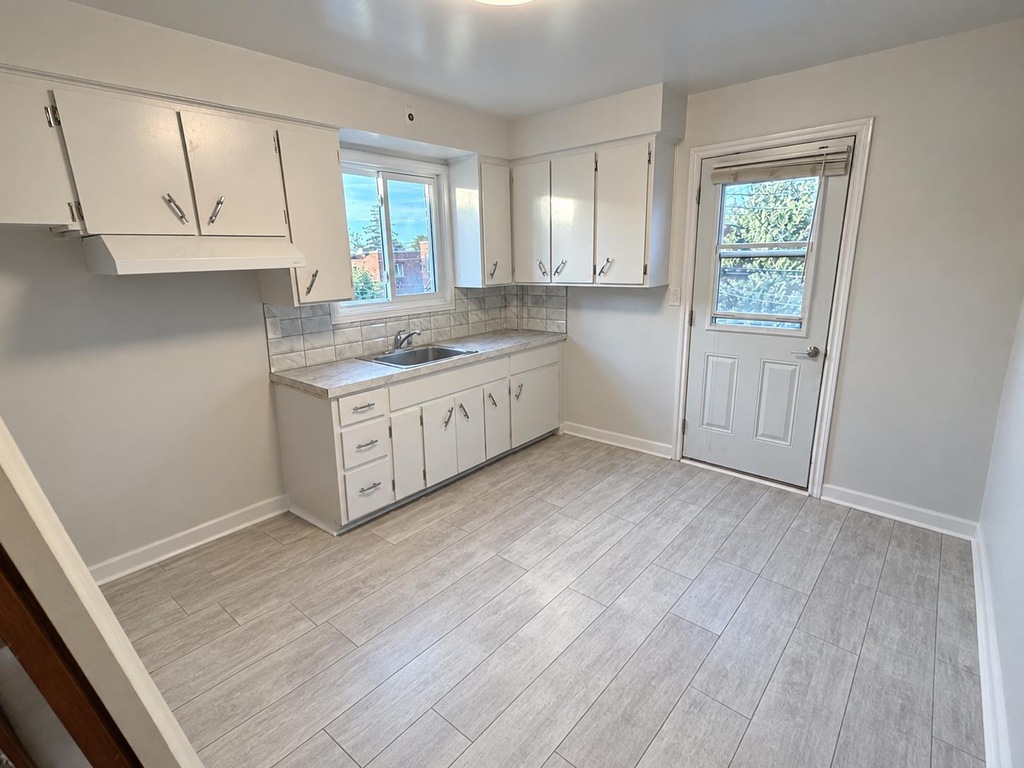 Appartement   1½- Poutrincourt, Ahuntsic-Cartierville (Montréal)