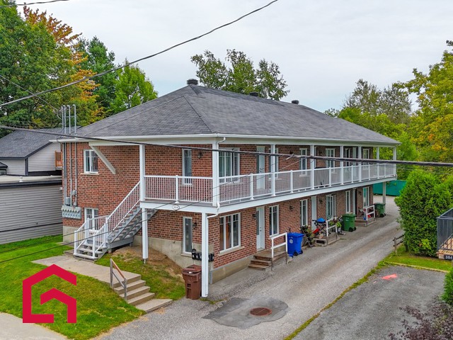 Propriété à revenu 
               - 390,Rue de l'Assomption, Fleurimont (Sherbrooke)