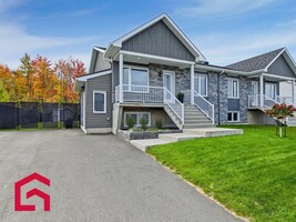 Maison 13½ - 2435,Rue du Troubadour, Drummondville