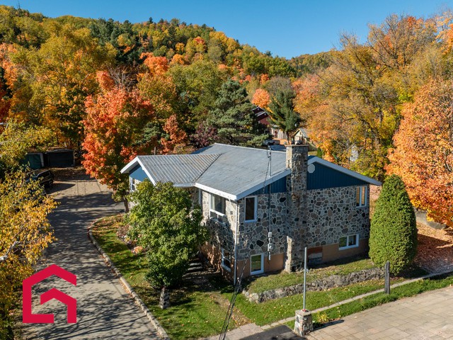 Duplex 
               - 4Z,Rue Claude-Bouchard, Petite-Rivière-Saint-François
