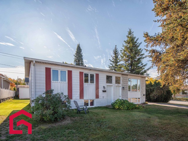 Triplex 
               - 1555,Boul. Forest, Val-d'Or