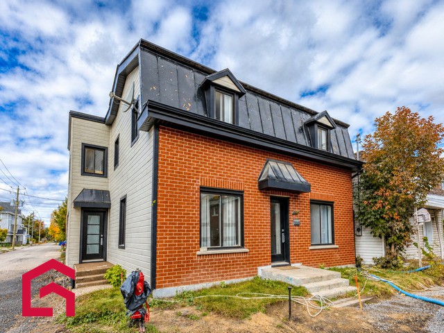 Duplex 
               - 770,Rue De Lanaudière, Joliette