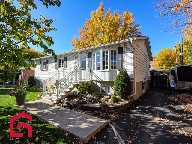 Maison  - 415,Rue Desjardins, Sainte-Dorothée (Laval)