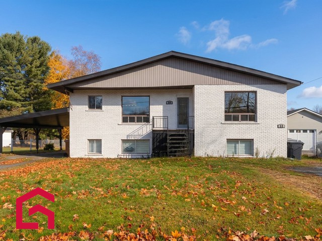 Duplex 
               - 31,Rue St-Étienne, Roxton Falls