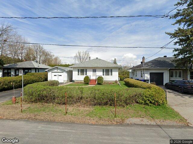 Maison 8½ - 38,Rue Giguère, Sainte-Rose (Laval)