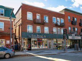Propriété à revenu  - 294-302 Rue Principale O., Magog
